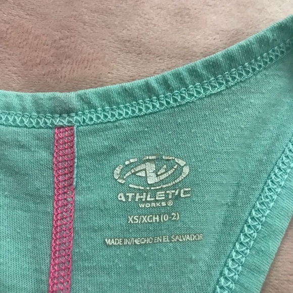 Tank top bundle - Picture 5 of 9